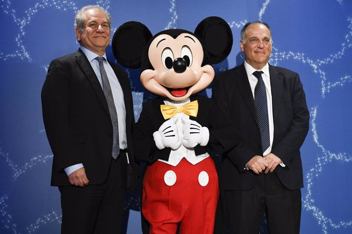 Fútbol.- Disney y LaLiga lanzan la segunda fase de 'JuegaConValores' para transm