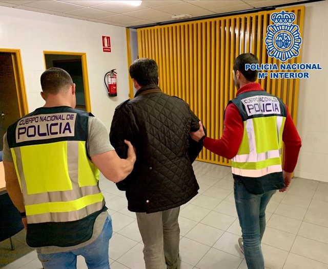 Policía Nacional detiene a una persona por estafa y falsedad documental, poco a poco llegó a estafar 20.000 euros