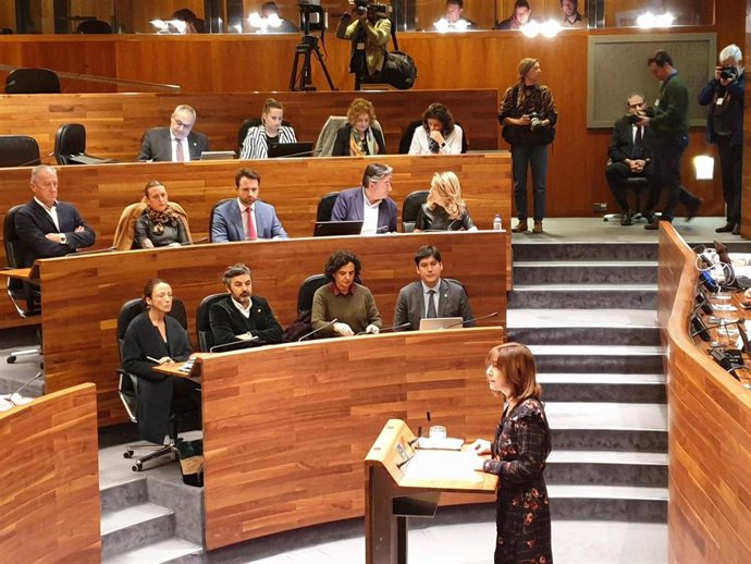 El grupo parlamentario del PP, al fondo