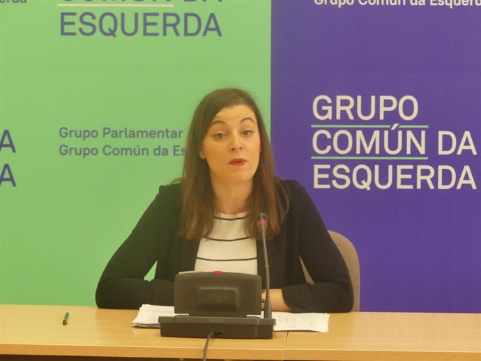 La diputada del Grupo Común da Esquerda, Eva Solla, en una rueda de prensa