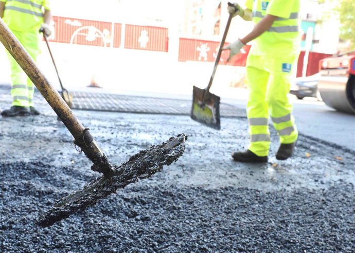 Imagen de recurso de trabajos de mejora del asfaltado de la ciudad de Madrid.
