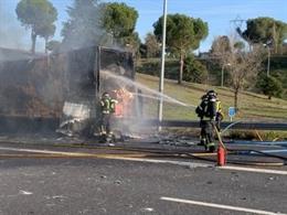 Arde un camión en la M-40 sin heridos
