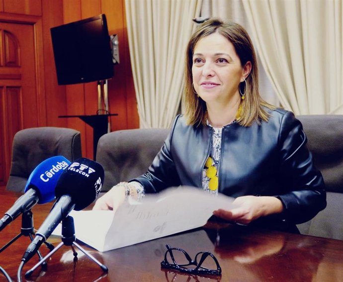 La portavoz del PSOE en el Ayuntamiento de Córdoba, Isabel Ambrosio, en una imagen de archivo.