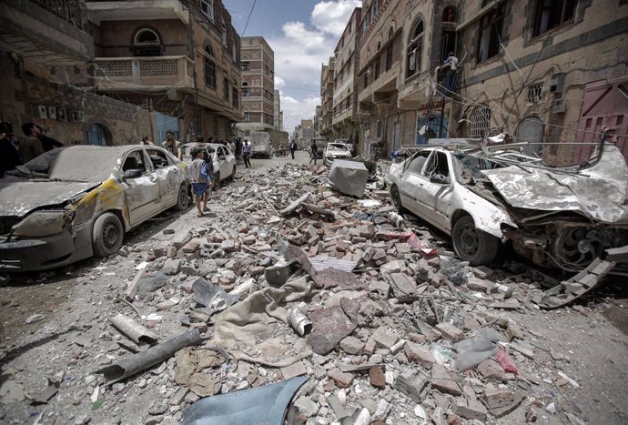 Yemen.- La coalición que encabeza Arabia Saudí promete investigar un bombardeo c