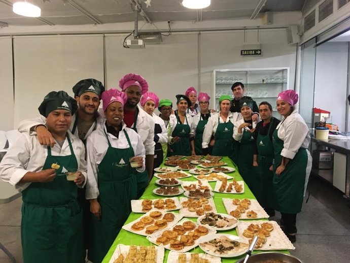 Participantes en el curso de formación de auxiliar de cocina
