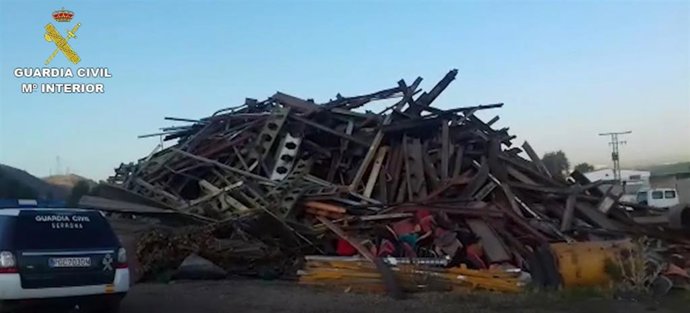 Imagen de los segmentos de vías sustraídos y localizados en San Fernando de Henares.