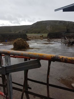 Explotación ganadera afectada por las riadas a causa del temporal.