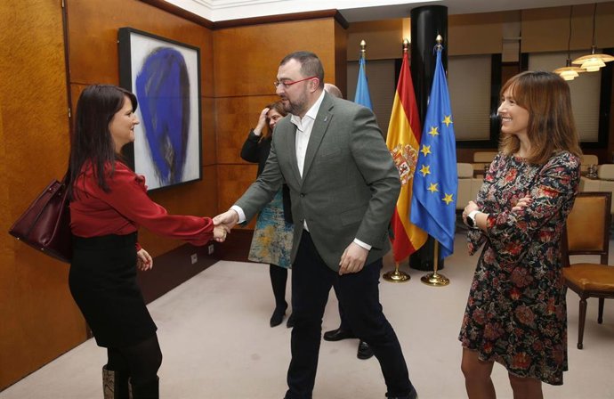 Laura Pérez Macho y Adrián Barbón