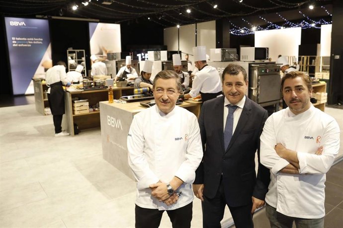 Los hermanos Roca durante la prueba final de las Becas BBVA-El Celler de Can Roca