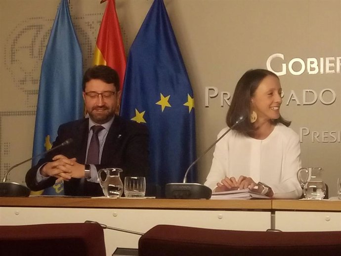 Enrique Fernández y Melania Álvarez