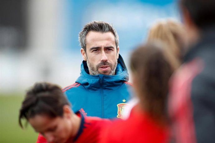 El seleccionador nacional femenino de fútbol, Jorge Vilda, en un entrenamiento en la Ciudad del Fútbol de Las Rozas