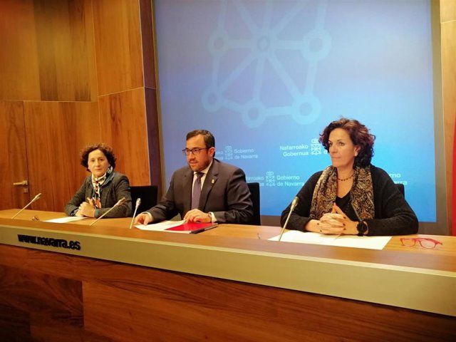 Los consejeros Mª Carmen Maeztu, Javier Remírez e Itziar Gómez en la rueda de prensa posterior a la sesión de Gobierno