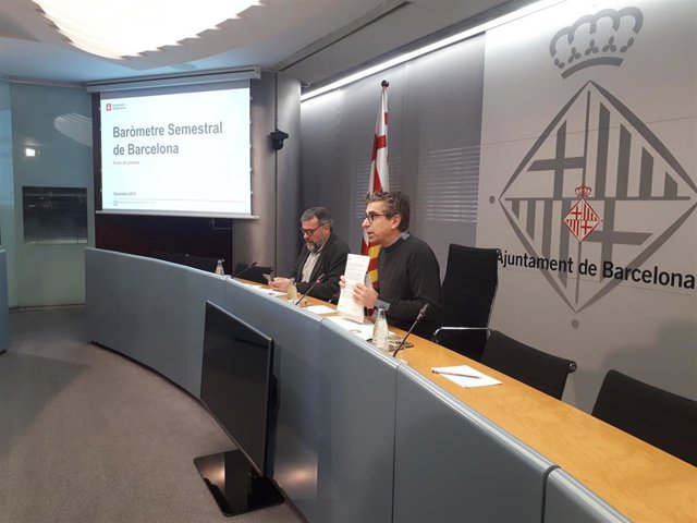 El concejal Jordi Martí y el director de la Oficina Municipal de Datos Màrius Boada