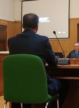 El policía nacional absuelto, durante el juicio en la Audiencia de Valladolid.