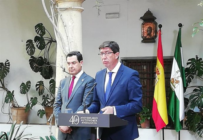 Juan Marín interviene en el Palacio de Viana de Córdoba junto a Juanma Moreno