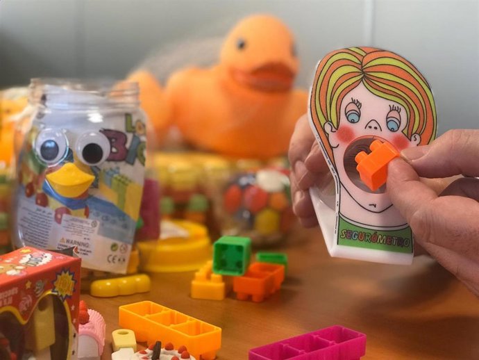 Las piezas pequeñas para menores de 36 meses pueden suponer un riesgo.