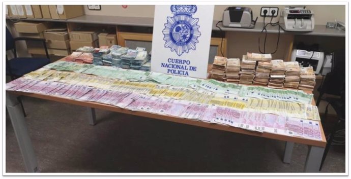 Incautados más de 1.300 kilos de cocaína y 550.000 euros en una operación contra