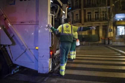 No Habra Recogida De Residuos Papel Y Vidrio En Nochevieja Ni La Manana De Ano Nuevo En Madrid