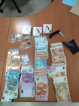 Detenido el dueño de un pub en Ourense que escondía cocaína, hachís y otras sustancias estupefacientes en el futbolín.