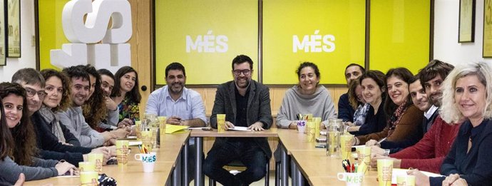 Primera mesa de la nueva Ejecutiva de Més per Mallorca, liderada por Antoni Noguera