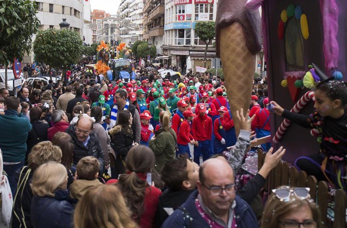 Cabalgata de los reyes magos de 2018 en Huelva.
