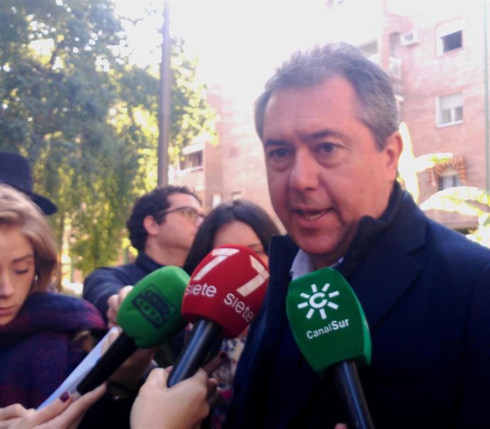 El alcalde de Sevilla, el socialista Juan Espadas