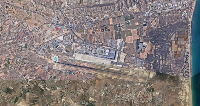Vista aérea del aeropuerto de Alicante-Elche.