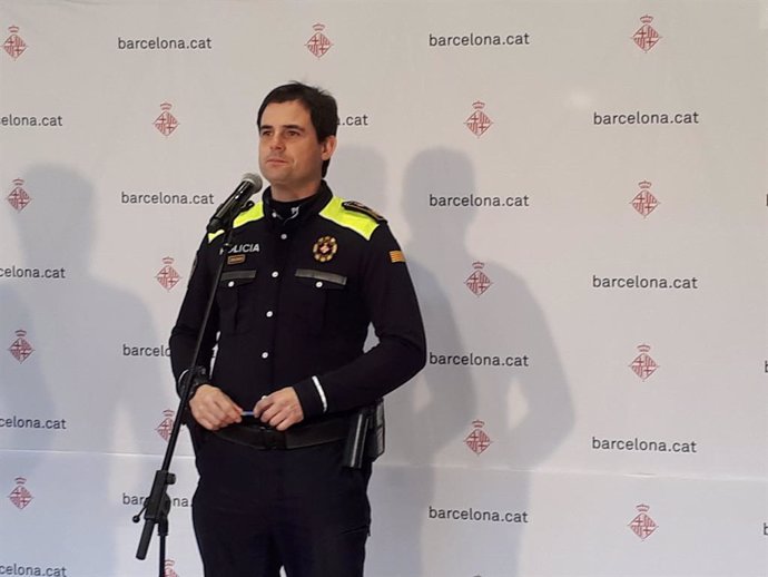 El portaveu de la Gurdia Urbana, Jordi Oliveras, informa sobre el dispositiu de seguretat per a la nit de Cap d'Any.