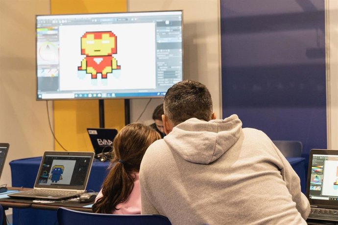 Taller de videojuegos en MIMA