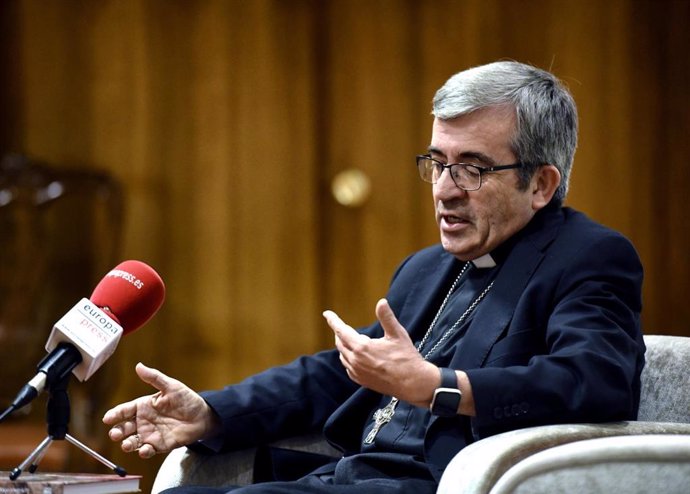 Entrevista de Europa Press con el secretario general y portavoz de la Conferencia Episcopal Española (CEE), Luis Argüello, en Madrid, en diciembre de 2019