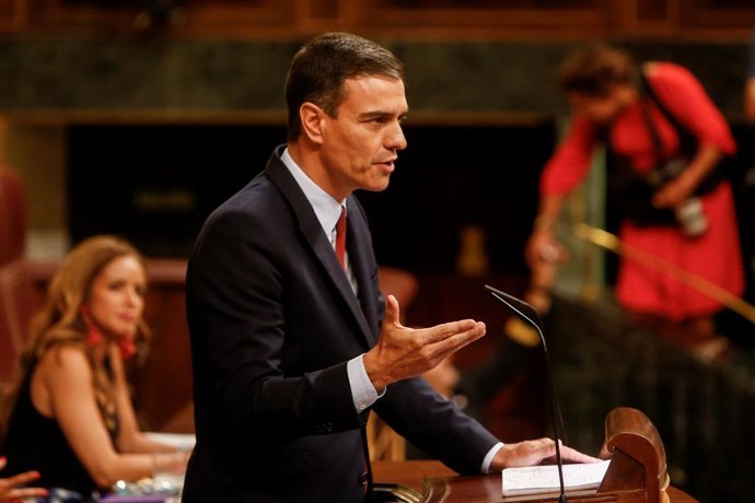 El president del Govern en funcions i candidat del PSOE a la reelecció, Pedro Sánchez, intervé des de la tribuna del Congrés dels Diputats en la primera sessió del debat d'investidura a la Presidncia del Govern.