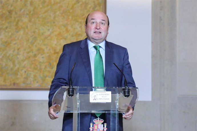 El presidente del EBB del PNV, Andoni Ortuzar, en rueda de prensa tras la firma del acuerdo entre el PSOE y el PNV para la investidura de Pedro Sánchez, en el Congreso de los Diputados, Madrid (España), a 30 de diciembre de 2019.