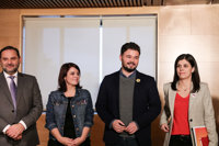 PSOE y ERC pactan una consulta ciudadana sobre las futuras conclusiones de una mesa de diálogo