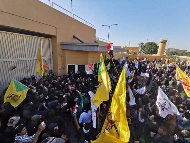 Protestas ante la Embajada de Estados Unidos en Irak