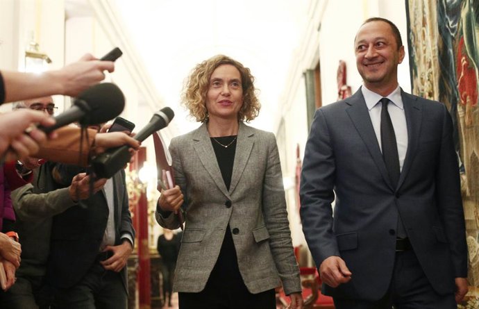 La presidenta del Congrés dels Diputats, Meritxell Batet  i el vicepresident primer del Congrés, Alfonso Rodríguez Gómez de Celis, a la seva arribada a la reunió de la Taula del Congrés dels Diputats, a Madrid (Espanya), a 23 de desembre de 2019.