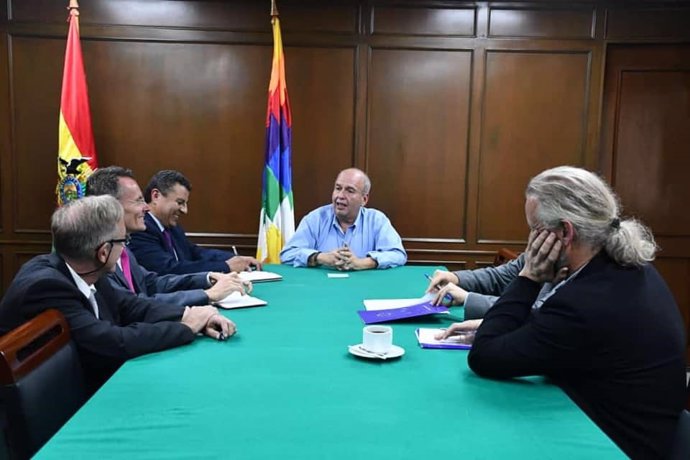 Reunión del ministro de Gobierno de Bolivia, Arturo Murillo, con representantes diplomáticos de la UE