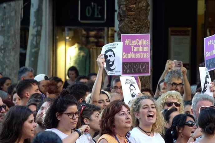 Manifestación contra la puesta en libertad provisional de 'La Manada' (Foto de archivo).