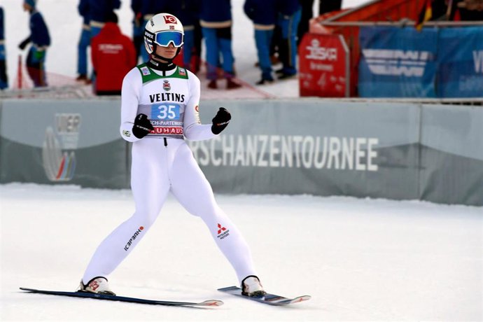 01 January 2020, Bavaria, Garmisch-Partenkirchen: Norway's Marius Lindvik celebrates during the second round of the second stage of the FIS Ski Jumping World Cup's Four Hills Tournament. Photo: Angelika Warmuth/dpa