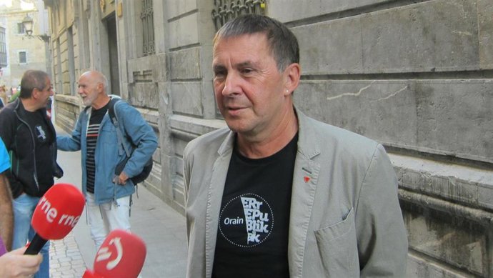 El coordinador de EH Bildu, Arnaldo Otegi, en declaraciones a los medios 