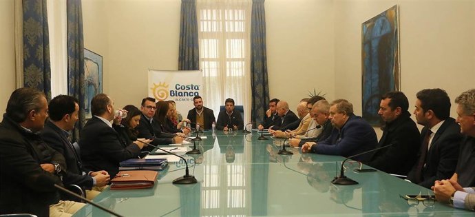 Reunión entre Costa Blanca y Casa de Rusia.
