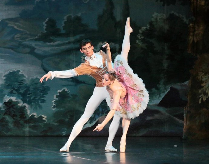 Imagen del Ballet Clásico de San Petersburgo interpretando La bella durmiente