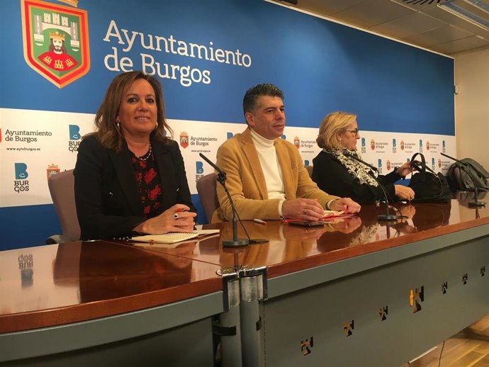 Rosario Pérez, Vicente Marañón y Rosa Niño, concejales de Cs en el Ayuntamiento de Burgos.