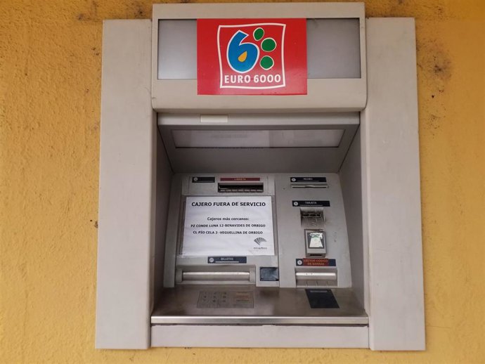El cajero de la localidad leonesa de Hospital de Órbigo que ha sido cerrado.