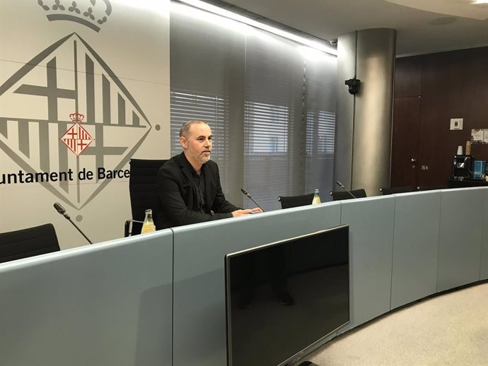 El regidor d'Emergncia Climtica i Transició Ecolgica de Barcelona, Eloi Badia, en roda de premsa sobre la ZBE, a Barcelona, el 2 de gener de 2020.