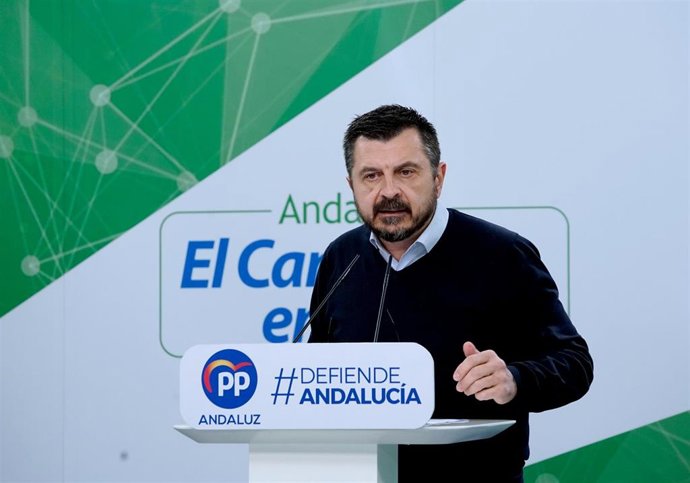 [Comunicación Pp Andaluz]Nota Audio Y Foto Toni Martín Investidura