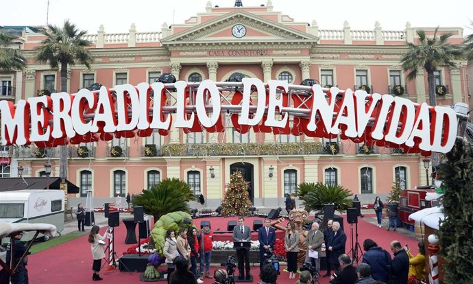 El alcalde de Murcia, José Ballesta, junto a Jesús Pacheco, Rebeca Pérez y Eduardo Martínez-Oliva presenta la Cabalgata de Reyes