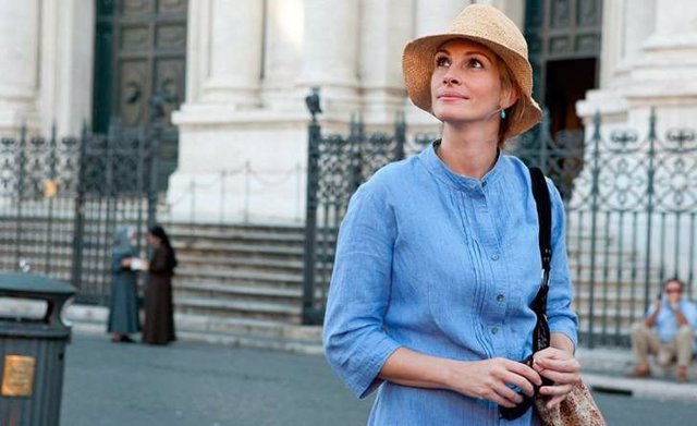 Julia Roberts en Roma durante un fotograma de la película 'Come, reza y ama'