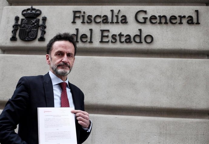El portavoz adjunto de Ciudadanos en el Congreso de los Diputados, Edmundo Bal, ante la sede de la Fiscalía General del Estado.
