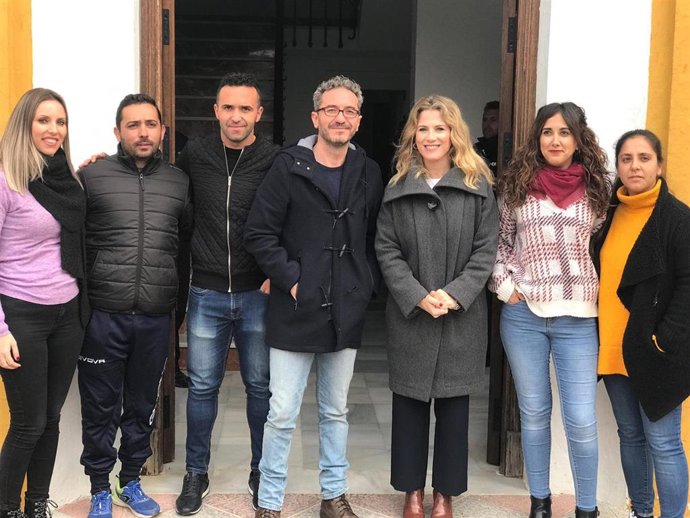 La delegada de la Junta de Andalucía en Cádiz, Ana Mestre, en una visita institucional en Puerto Serrano