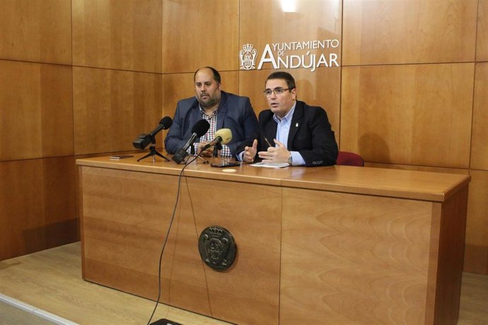 Andújar insta a la Junta a "establecer una solución de emergencia" en el acceso al Santuario.